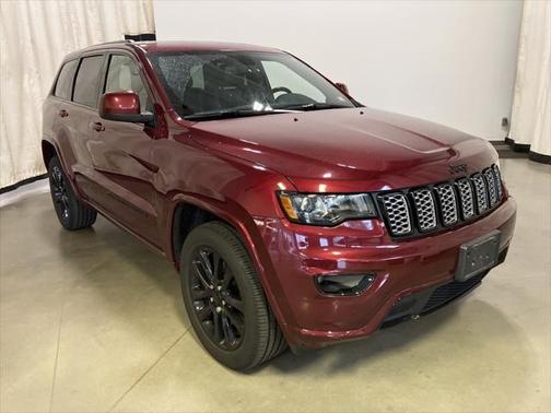 2022 Jeep Grand Cherokee Laredo