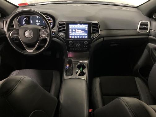 2022 Jeep Grand Cherokee Laredo