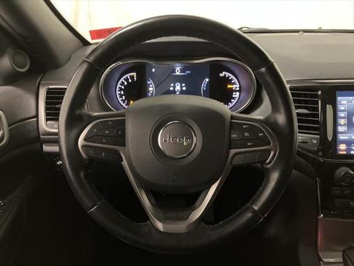 2022 Jeep Grand Cherokee Laredo