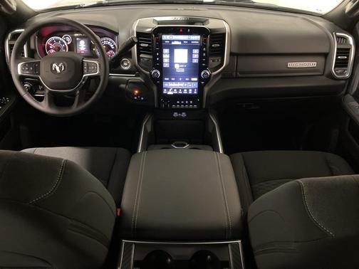 2025 RAM 2500 Big Horn Crew Cab 4x4 6'4' Box