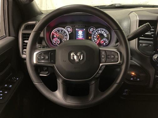 2026 RAM 2500 Tradesman Crew Cab 4x4 6'4' Box