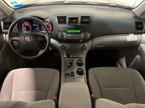 2010 Toyota Highlander SE
