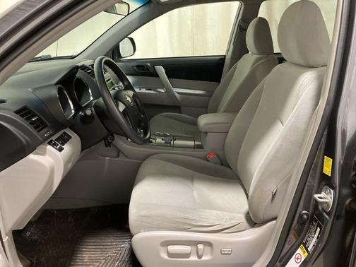 2010 Toyota Highlander SE