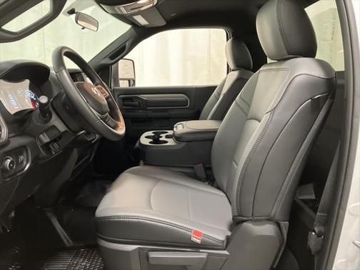 2024 RAM 2500 Tradesman Regular Cab 4x4 8' Box