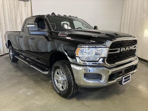 2024 RAM 2500 Tradesman Crew Cab 4x4 8' Box