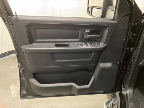 2024 RAM 2500 Tradesman Crew Cab 4x4 8' Box