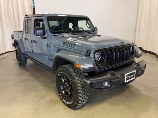 2026 Jeep Gladiator Willys 4x4