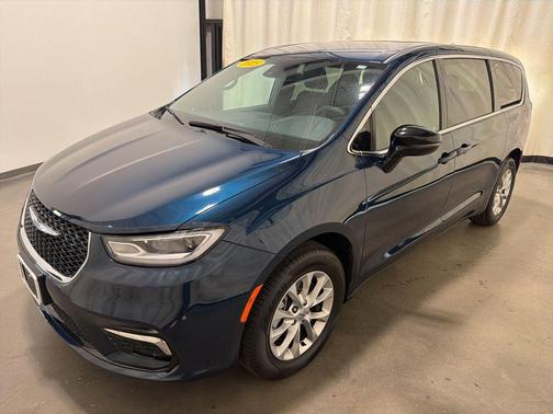 Fathom Blue Pearlcoat 2025 Chrysler Pacifica L