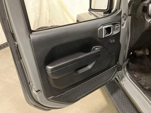 2021 Jeep Gladiator Sport S