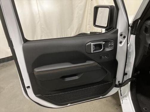 2024 Jeep Wrangler 4-Door Sahara 4x4