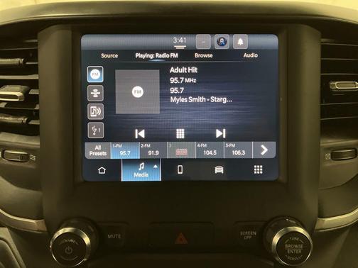 Patriot Blue Pearlcoat 2024 RAM 2500 Big Horn Crew Cab 4x4 6'4' Box