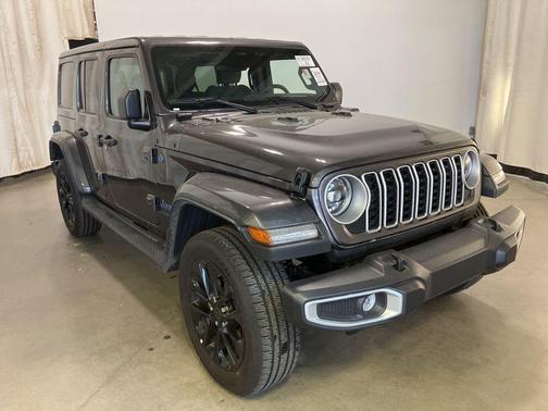 Granite Crystal Metallic Clearcoat 2025 Jeep Wrangler 4xe Sahara