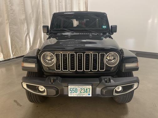 2024 Jeep Wrangler 4-Door Sahara 4x4