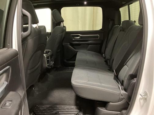 Bright White Clearcoat 2022 RAM 1500 Big Horn/Lone Star