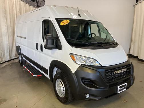 2025 RAM ProMaster 2500 Tradesman