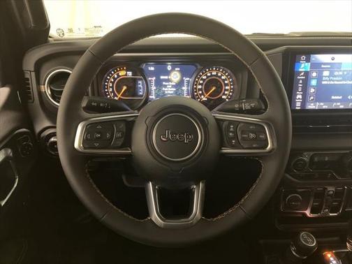 2024 Jeep Wrangler 4-Door Sahara 4x4