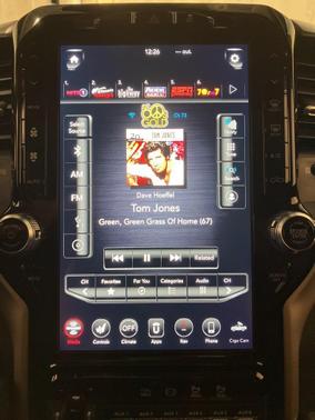 2019 RAM 3500 Laramie Crew Cab 4x4 8' Box