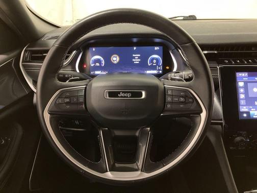 2022 Jeep Grand Cherokee L Altitude