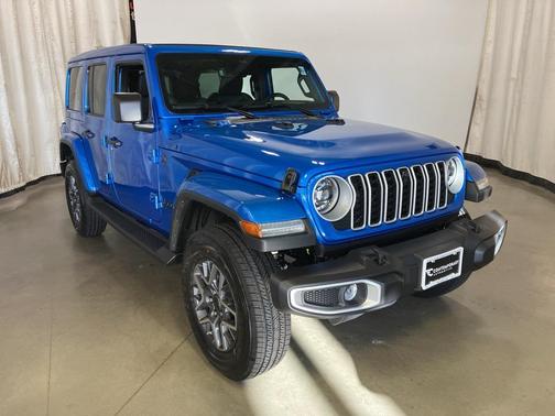 2026 Jeep Wrangler 4-Door Sahara 4x4