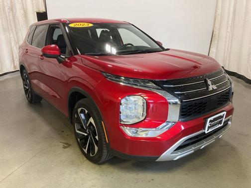 2023 Mitsubishi Outlander SP