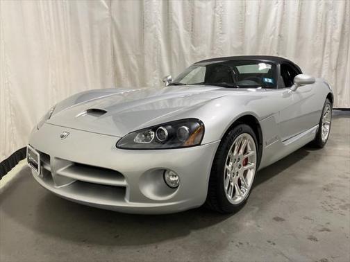 2004 Dodge Viper SRT10