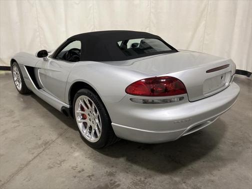 2004 Dodge Viper SRT10