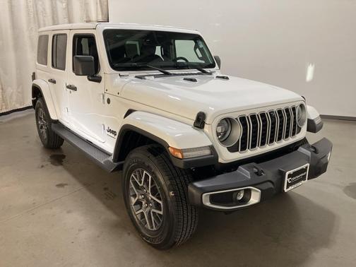 2026 Jeep Wrangler 4-Door Sahara 4x4