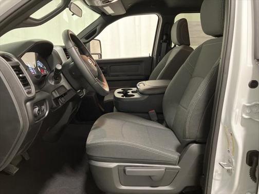 2024 RAM 2500 Tradesman Crew Cab 4x4 8' Box