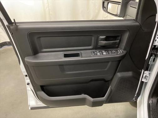 2024 RAM 2500 Tradesman Crew Cab 4x4 8' Box