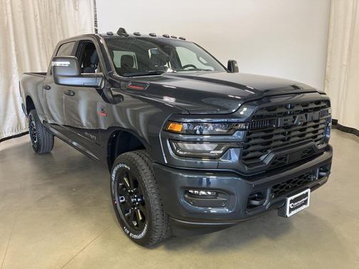 2025 RAM 2500 Big Horn Crew Cab 4x4 6'4' Box
