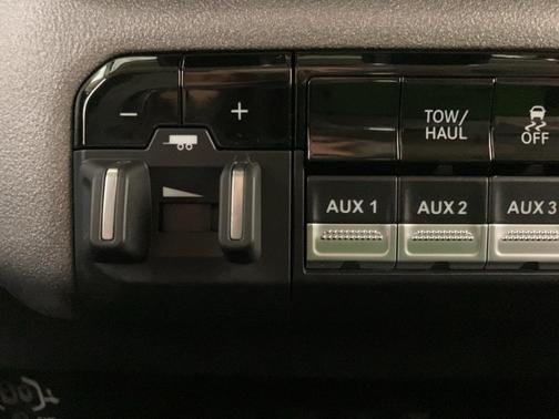 2020 RAM 2500 Tradesman Crew Cab 4X4 6'4' Box