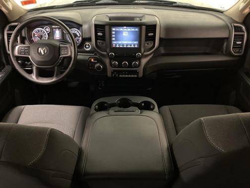 2020 RAM 2500 Tradesman Crew Cab 4X4 6'4' Box