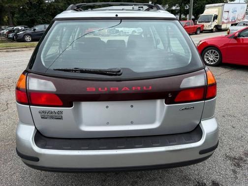 2004 Subaru Outback Base