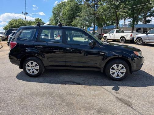 Obsidian Black Pearl 2013 Subaru Forester 2.5X