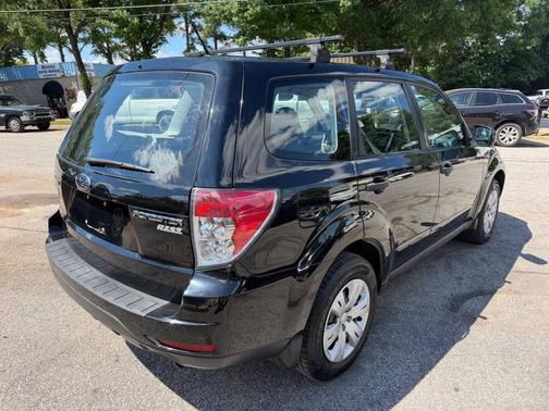Obsidian Black Pearl 2013 Subaru Forester 2.5X