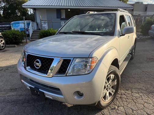 2011 Nissan Pathfinder Silver