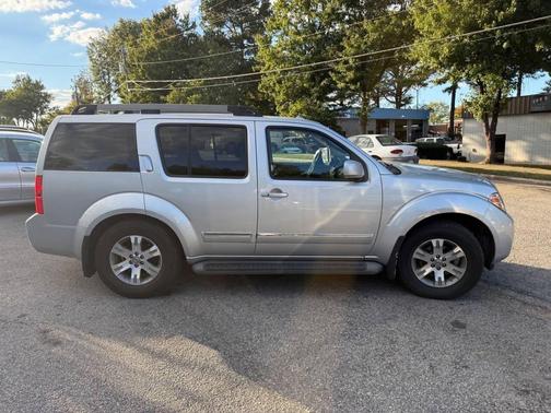 2011 Nissan Pathfinder Silver