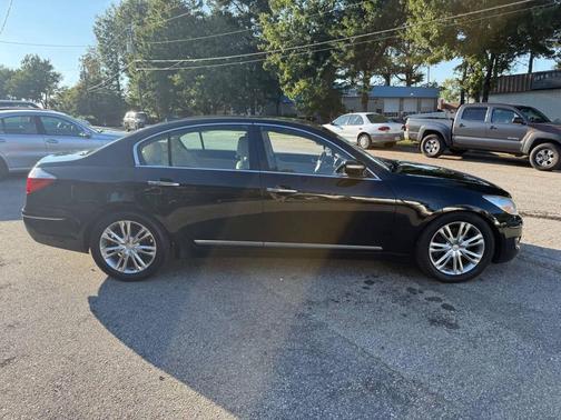 2011 Hyundai Genesis 4.6