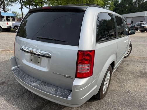 2010 Chrysler Town & Country Touring