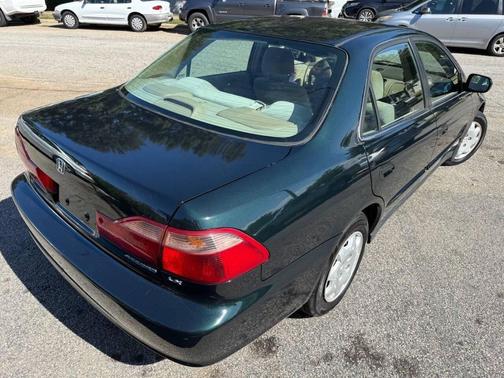 1999 Honda Accord LX 4dr Sedan