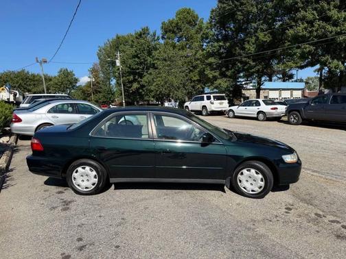 1999 Honda Accord LX 4dr Sedan