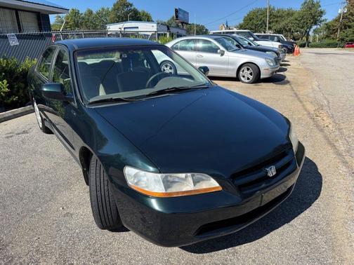 1999 Honda Accord LX 4dr Sedan