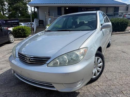 Lunar Mist Metallic 2005 Toyota Camry LE
