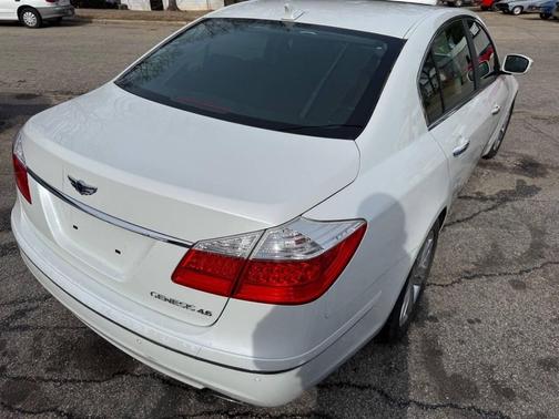 2011 Hyundai Genesis 4.6