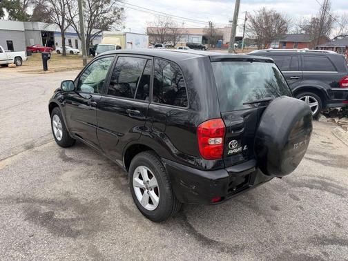 2005 Toyota RAV4 Base