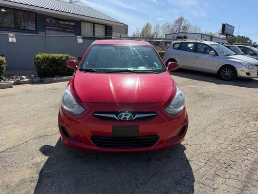 2012 Hyundai Accent GS