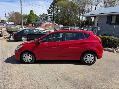 2012 Hyundai Accent GS