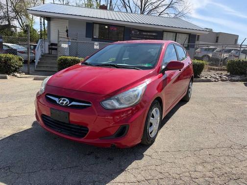 2012 Hyundai Accent GS