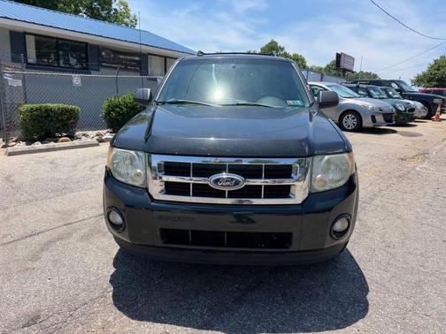 Tuxedo Black Metallic 2011 Ford Escape XLT