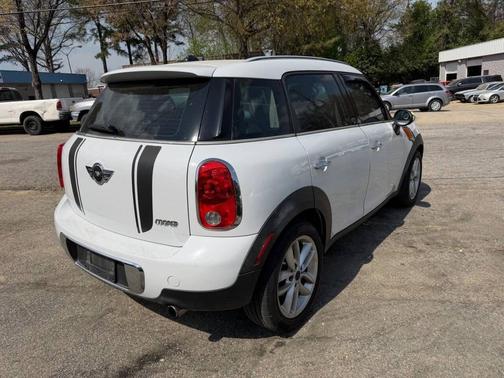2011 MINI Cooper Countryman Base